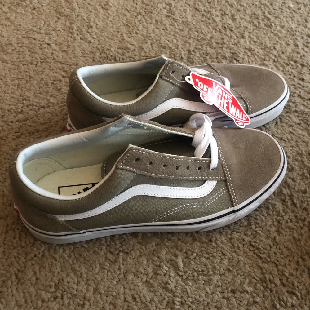 New with tag Vans grey color